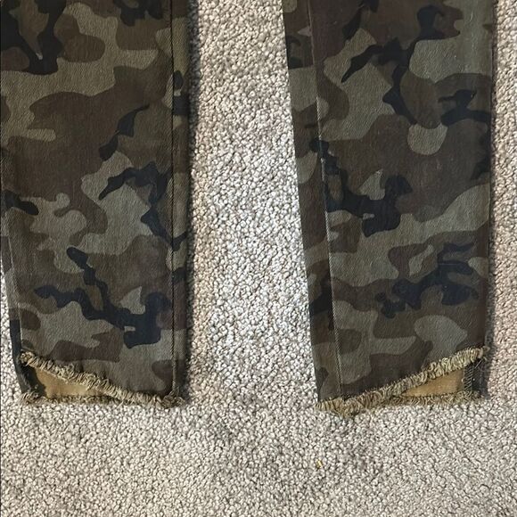 Dear John JoyRich Comfort Skinny Olive Camouflage Jeans. Size 26 - Picture 5 of 10